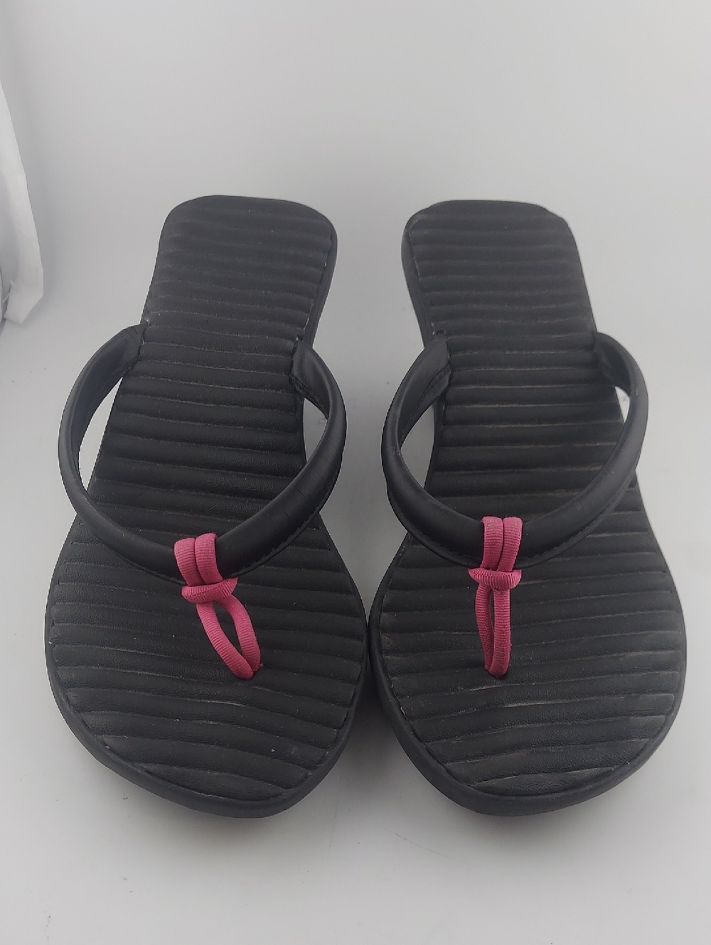 Crocs Black Women’s Flip Flop Sandals with Pink Toe Loop